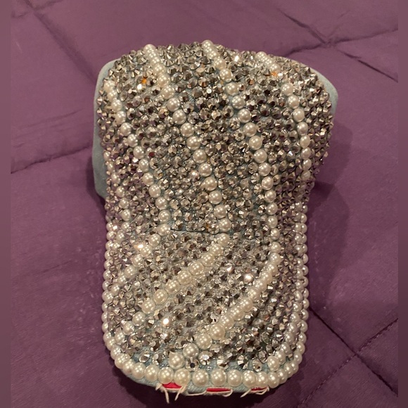 CG New York denim cap with pearls and rhinestones - Picture 1 of 3
